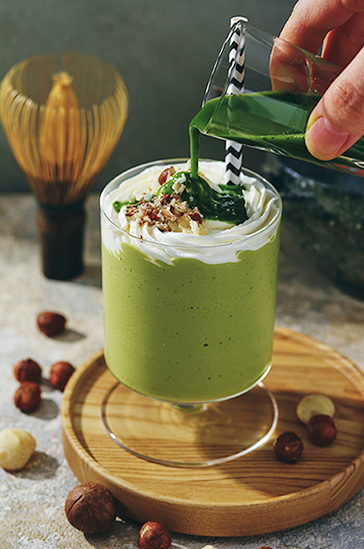 �}�J�_�~�A�i�b�c�Ɠ�����̓������[�O���g�X���[�W�[