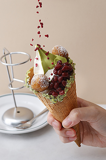 �����~���N����h�[�i�c