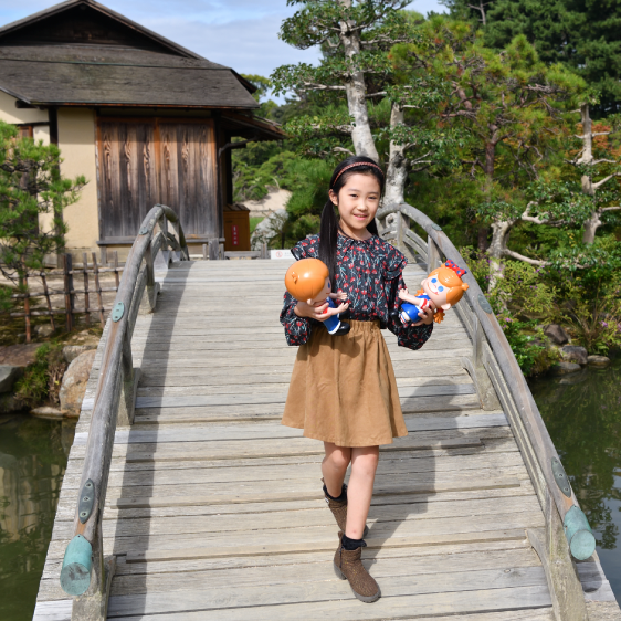 ���R��y��