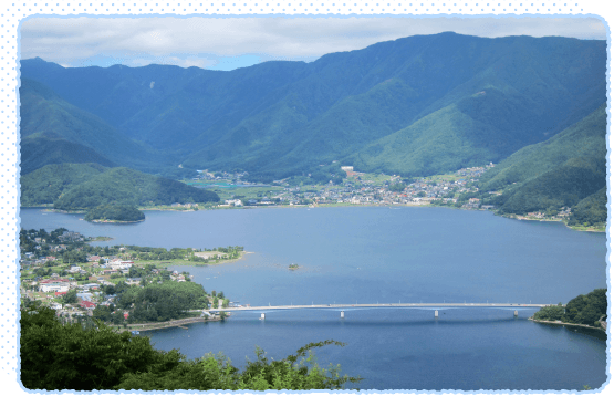 �x�m�܌΂̂Ȃ��ŗB��A�Ώ�ɉ˂��鋴�i�͌��Α勴�j�Ɠ��i�L�̓��j������΂ł��B