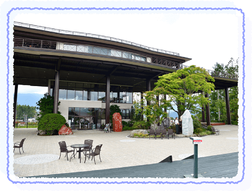 ���Ɖ_�̓W�]��u�ӂ�����f�b�L�v�ɂ���ė��܂����B